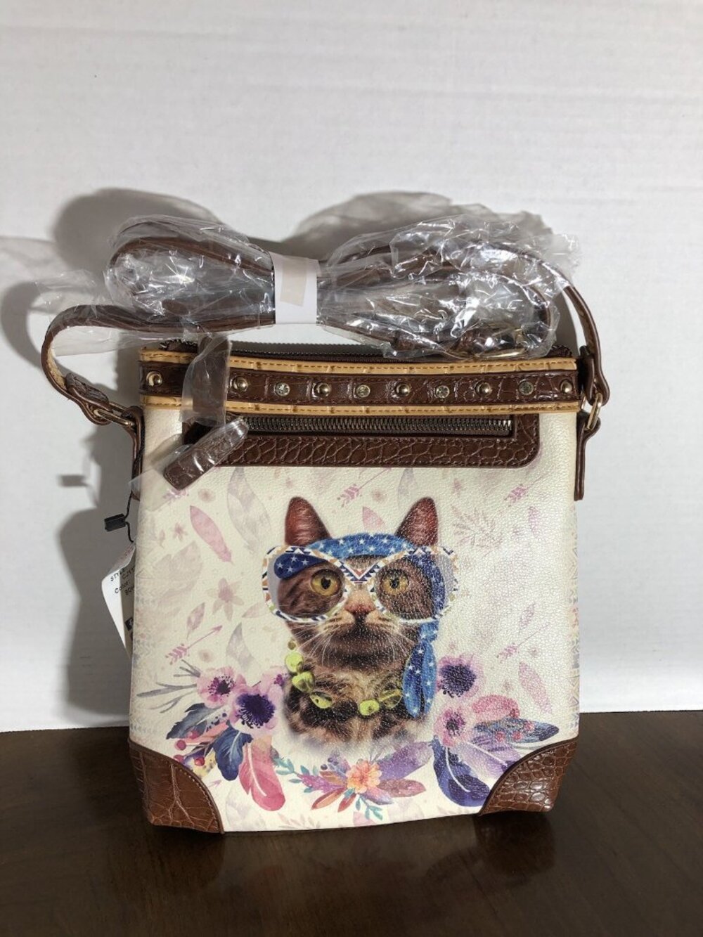 Brentano Boho Feline Boo 10.5” x 9.5”